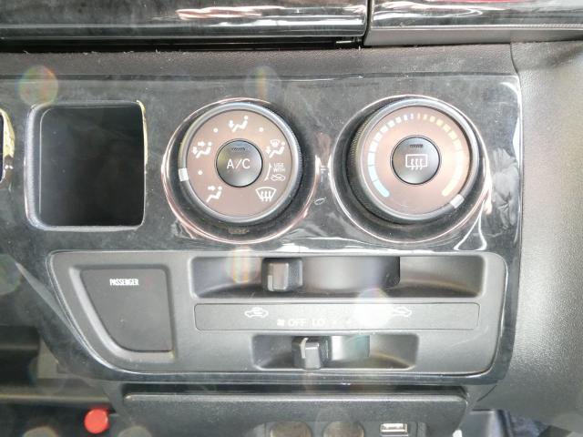 ハイエースバン ロングスーパーＧＬ　１年間１万キロ無償保証　１型　ＨＤＤナビ　バックカメラ　ＣＤ・ＤＶＤ　ＥＴＣ　社外アルミホイール　社外テール　ローダウン　ベッドキット　シートカバー　Ｗエアバック　両側スライド　ターボ　オートライト（15枚目）