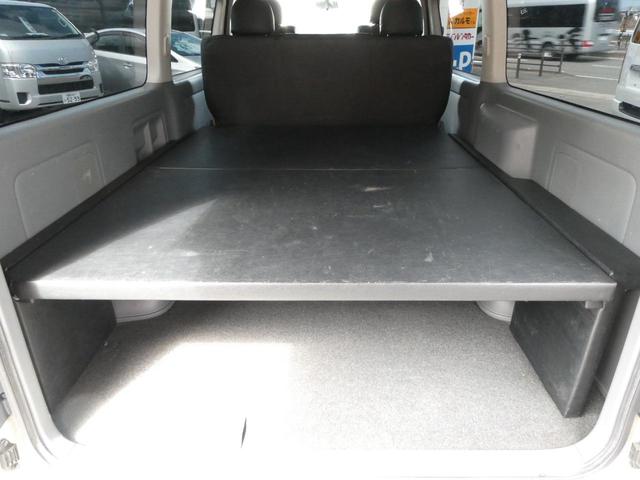 ハイエースバン ロングスーパーＧＬ　１年間１万キロ無償保証　１型　ＨＤＤナビ　バックカメラ　ＣＤ・ＤＶＤ　ＥＴＣ　社外アルミホイール　社外テール　ローダウン　ベッドキット　シートカバー　Ｗエアバック　両側スライド　ターボ　オートライト（26枚目）