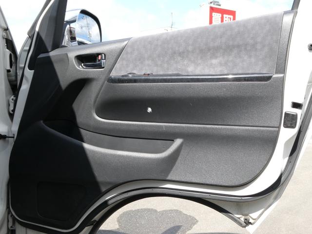 ハイエースバン ロングスーパーＧＬ　１年間１万キロ無償保証　１型　ＨＤＤナビ　バックカメラ　ＣＤ・ＤＶＤ　ＥＴＣ　社外アルミホイール　社外テール　ローダウン　ベッドキット　シートカバー　Ｗエアバック　両側スライド　ターボ　オートライト（37枚目）