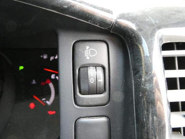 ハイエースバン ロングスーパーＧＬ　１年間１万キロ無償保証　１型　ＨＤＤナビ　バックカメラ　ＣＤ・ＤＶＤ　ＥＴＣ　社外アルミホイール　社外テール　ローダウン　ベッドキット　シートカバー　Ｗエアバック　両側スライド　ターボ　オートライト（45枚目）