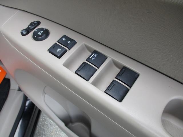 Ｎ－ＢＯＸ Ｇ・Ｌパッケージ　左側電動スライドドア・メモリーナビ・フルセグＴＶ・Ｂカメラ・社外ホイール・アイドリングストップ・プッシュスタート・スマートキー・キーレス・バックカメラ・盗難防止装置・ベンチシート（18枚目）