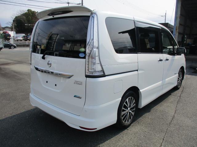 セレナ ハイウェイスターＳ－ＨＶアドバンスドセーフティパック　両側電動スライドドア・メモリーナビ・フルセグＴＶ・Ｂｌｕｅｔｏｏｔｈ・全周囲カメラ・ＥＴＣ・３列シート・８人乗り・アイドリングストップ・衝突被害軽減システム（4枚目）