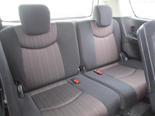 セレナ ハイウェイスターＳ－ＨＶアドバンスドセーフティパック　両側電動スライドドア・メモリーナビ・フルセグＴＶ・Ｂｌｕｅｔｏｏｔｈ・全周囲カメラ・ＥＴＣ・３列シート・８人乗り・アイドリングストップ・衝突被害軽減システム（17枚目）