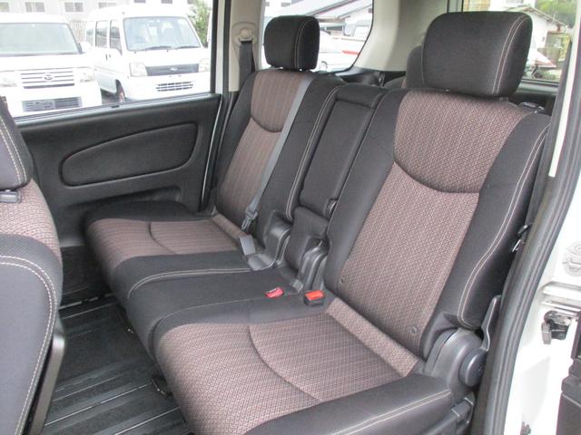 セレナ ハイウェイスターＳ－ＨＶアドバンスドセーフティパック　両側電動スライドドア・メモリーナビ・フルセグＴＶ・Ｂｌｕｅｔｏｏｔｈ・全周囲カメラ・ＥＴＣ・３列シート・８人乗り・アイドリングストップ・衝突被害軽減システム（21枚目）