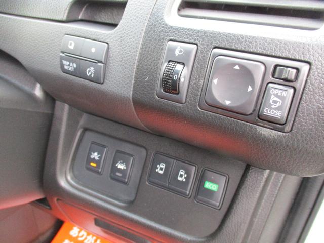 セレナ ハイウェイスターＳ－ＨＶアドバンスドセーフティパック　両側電動スライドドア・メモリーナビ・フルセグＴＶ・Ｂｌｕｅｔｏｏｔｈ・全周囲カメラ・ＥＴＣ・３列シート・８人乗り・アイドリングストップ・衝突被害軽減システム（26枚目）