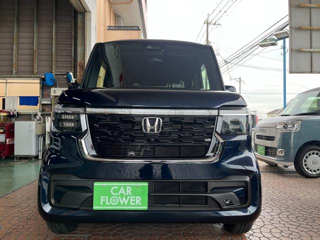 Ｎ－ＢＯＸカスタム ベースグレード　ホンダセンシング　バックカメラ　左後自動スライドドア　オートライト　オートハイビーム　ＬＥＤヘッドライト　シートヒーター　フロント・リアコーナーセンサー　新車（3枚目）