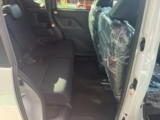 タント カスタムＲＳ　スマートアシスト　ナビ／ワンセグＴＶ／ＣＤ／ＳＤ録音機能／Ｂｌｕｅｔｏｏｔｈ／ＵＳＢ　バックカメラ　ＬＥＤヘッドライ　オートライト　アダクティブドライビングビーム　後席両側パワースライドドア　新車（14枚目）