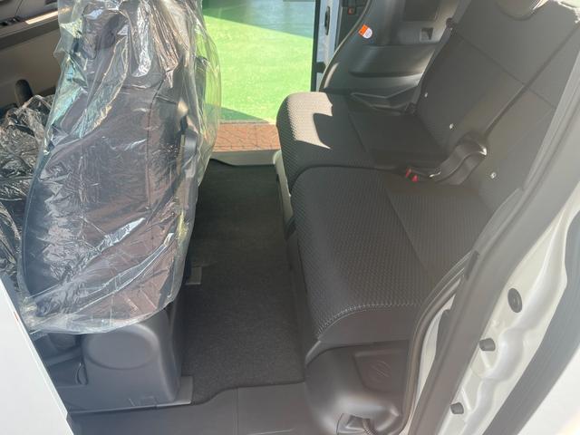 タント カスタムＲＳ　スマートアシスト　ナビ／ワンセグＴＶ／ＣＤ／ＳＤ録音機能／Ｂｌｕｅｔｏｏｔｈ／ＵＳＢ　バックカメラ　ＬＥＤヘッドライ　オートライト　アダクティブドライビングビーム　後席両側パワースライドドア　新車（16枚目）