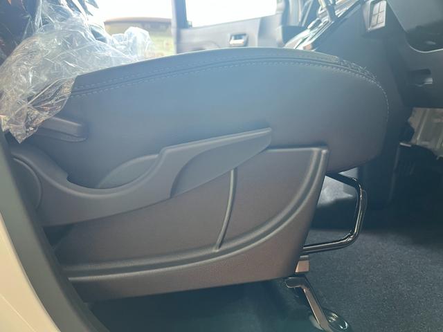 タント カスタムＲＳ　スマートアシスト　ナビ／ワンセグＴＶ／ＣＤ／ＳＤ録音機能／Ｂｌｕｅｔｏｏｔｈ／ＵＳＢ　バックカメラ　ＬＥＤヘッドライ　オートライト　アダクティブドライビングビーム　後席両側パワースライドドア　新車（24枚目）