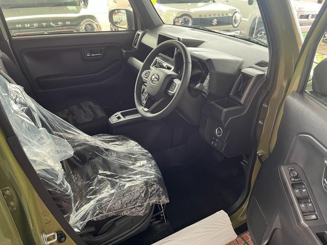 タフト Ｇ　ダーククロムベンチャー　ナビ／ワンセグＴＶ／ＣＤ／ＳＤ録音機能／Ｂｌｕｅｔｏｏｔｈ／ＵＳＢ／バックカメラ付　シートヒーター　スーパーＵＶ＆ＩＲカットガラス　前後コーナーセンサー　ＬＥＤフォグ・ヘッドランプ　オートライト新車（13枚目）