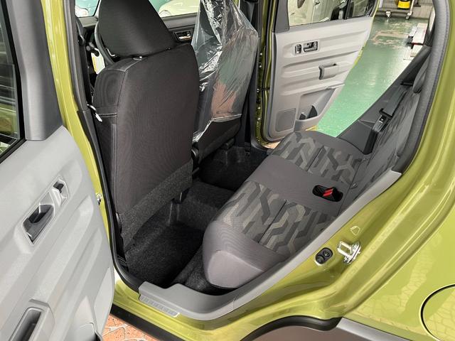 タフト Ｇ　ダーククロムベンチャー　ナビ／ワンセグＴＶ／ＣＤ／ＳＤ録音機能／Ｂｌｕｅｔｏｏｔｈ／ＵＳＢ／バックカメラ付　シートヒーター　スーパーＵＶ＆ＩＲカットガラス　前後コーナーセンサー　ＬＥＤフォグ・ヘッドランプ　オートライト新車（19枚目）