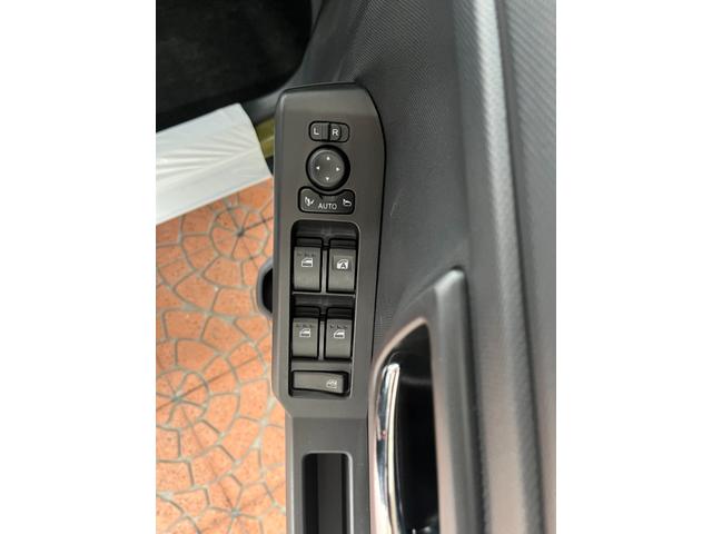 タフト Ｇ　ダーククロムベンチャー　ナビ／ワンセグＴＶ／ＣＤ／ＳＤ録音機能／Ｂｌｕｅｔｏｏｔｈ／ＵＳＢ／バックカメラ付　シートヒーター　スーパーＵＶ＆ＩＲカットガラス　前後コーナーセンサー　ＬＥＤフォグ・ヘッドランプ　オートライト新車（27枚目）