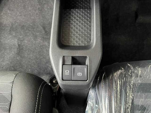 タフト Ｇ　ダーククロムベンチャー　ナビ／ワンセグＴＶ／ＣＤ／ＳＤ録音機能／Ｂｌｕｅｔｏｏｔｈ／ＵＳＢ／バックカメラ付　シートヒーター　スーパーＵＶ＆ＩＲカットガラス　前後コーナーセンサー　ＬＥＤフォグ・ヘッドランプ　オートライト新車（31枚目）