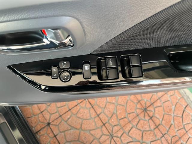 ワゴンＲスティングレー Ｔ　レ－ダーブレーキ　ナビ／フルセグＴＶ／ＤＶＤ／ＣＤ　ドライブレコーダー　ＥＴＣ　クルーズコントロール　ディスチャージヘッドランプ　シートヒータ　アイドリングストップ　ターボ車（22枚目）