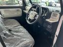運転席の座面が高く運転しやすさに定評あります♪シートヒ-タ-もついています♪ハンドルの高さを調整できます♪運転席の座面の高さも調整可能♪