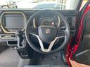 運転席まわりはこんな感じ♪ハンドルに『ステアリングオーディオスイッチ』オーディオ・ナビのボリューム・チャンネルの変更可能♪