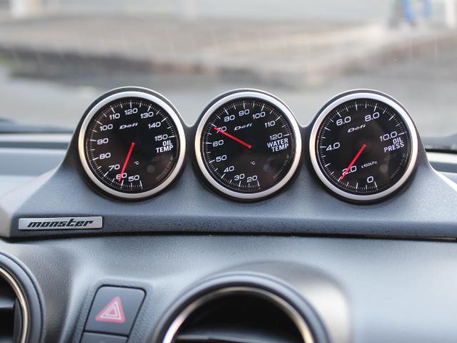 スイフトスポーツ ベースグレード　社外エアロ　ＺＳＳ車高調　ＳＳＲ　１７インチＡＷ　ＨＫＳエアクリ　ＨＫＳフラッシュエディター　社外マフラー　デフィ追加メーター　ブリッツスロコン　モンスタースポーツアルミペダル　前後ドラレコ（22枚目）