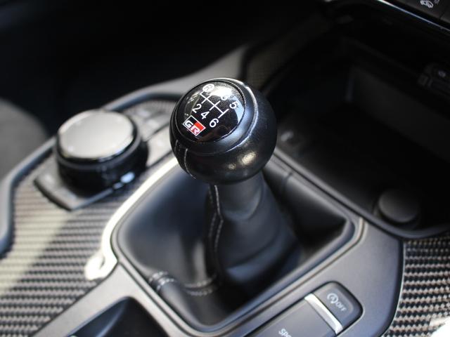 スープラ ＲＺ　ワンオーナー　純正ナビ　ＴＶ　バックカメラ　ＥＴＣ　ＢＳＭ　ＨＵＤ　ＪＢＬ　純正１９インチＡＷ　ハーフレザーシート　スマートキー（16枚目）