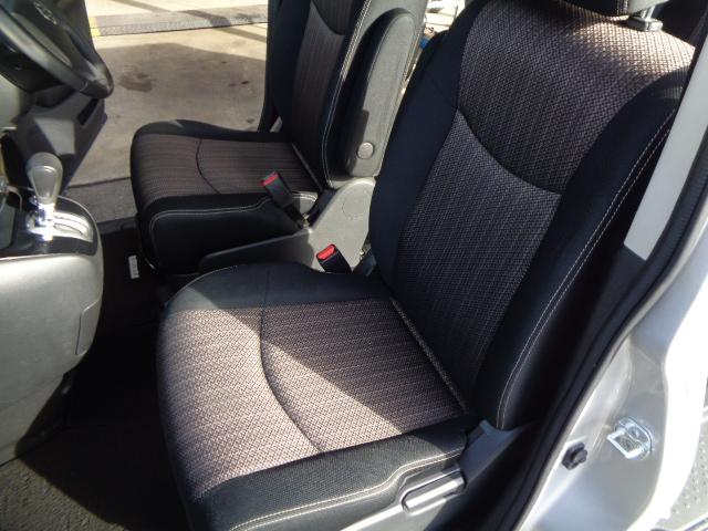 セレナ ハイウェイスター　Ｓ－ハイブリッド　両側パワースライドドア　純正ナビ　フルセグＴＶ　バックカメラ　スマートキー　プッシュスタート　ＥＴＣ　純正アルミ（15枚目）