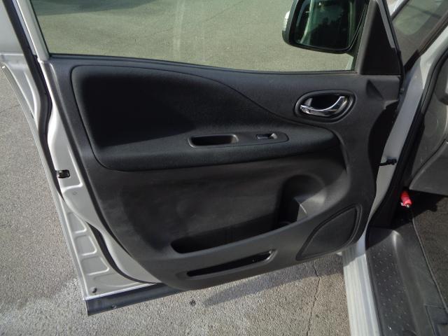 セレナ ハイウェイスター　Ｓ－ハイブリッド　両側パワースライドドア　純正ナビ　フルセグＴＶ　バックカメラ　スマートキー　プッシュスタート　ＥＴＣ　純正アルミ（20枚目）