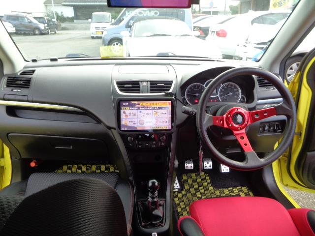 スイフトスポーツ ベースグレード　ＨＫＳ車高調　社外ハンドル　社外マフラー　社外ホイール　エアクリーナー　社外テール　ディスプレイオーディオ　フルセグＴＶ　デジタルインナーミラー　純正シートマフラー有り　ドライブレコーダー　ＥＴＣ（9枚目）