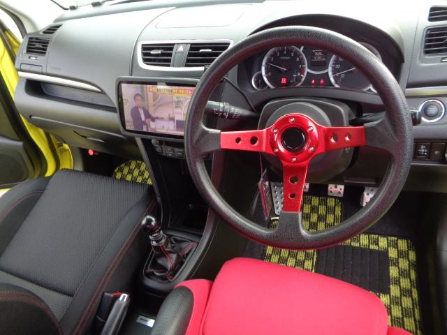 スイフトスポーツ ベースグレード　ＨＫＳ車高調　社外ハンドル　社外マフラー　社外ホイール　エアクリーナー　社外テール　ディスプレイオーディオ　フルセグＴＶ　デジタルインナーミラー　純正シートマフラー有り　ドライブレコーダー　ＥＴＣ（13枚目）