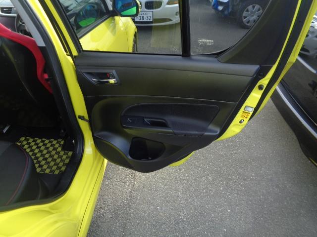 スイフトスポーツ ベースグレード　ＨＫＳ車高調　社外ハンドル　社外マフラー　社外ホイール　エアクリーナー　社外テール　ディスプレイオーディオ　フルセグＴＶ　デジタルインナーミラー　純正シートマフラー有り　ドライブレコーダー　ＥＴＣ（28枚目）