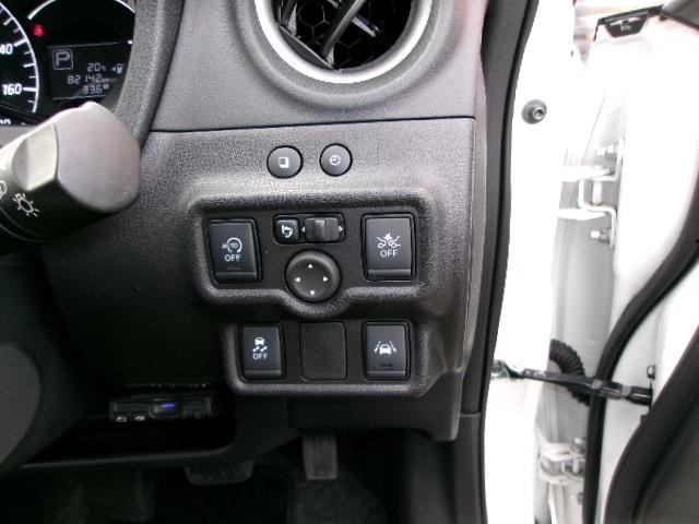 ノート Ｘ　ＤＩＧ－Ｓ　ドライブレコーダー　純正ＳＤナビ　衝突被害軽減システム　禁煙車　ドラレコ　ＬＥＤヘッド　ＥＴＣ　車線逸脱警報　オートライト　ＤＶＤ再生　フルセグＴＶ　電動格納ミラー　ドアバイザー（10枚目）