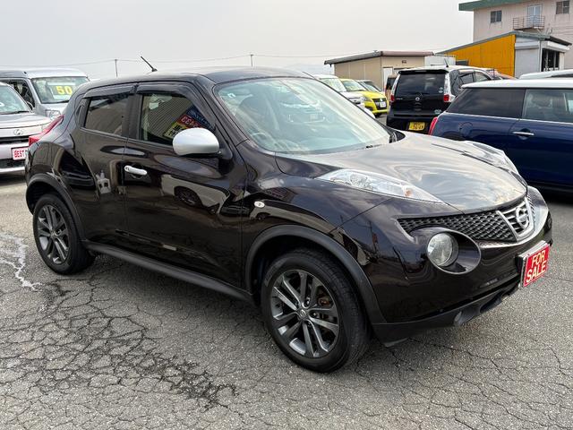 ジューク １５ＲＸ　パーソナライズパッケージ　純正ナビ　フルセグＴＶ　バックカメラ　スマートキー　プッシュスタート　純正アルミ（3枚目）