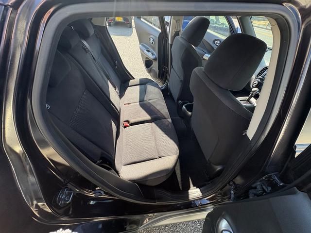 ジューク １５ＲＸ　パーソナライズパッケージ　純正ナビ　フルセグＴＶ　バックカメラ　スマートキー　プッシュスタート　純正アルミ（15枚目）