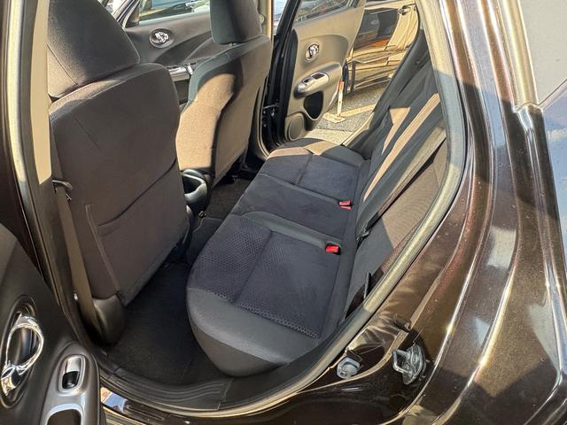 ジューク １５ＲＸ　パーソナライズパッケージ　純正ナビ　フルセグＴＶ　バックカメラ　スマートキー　プッシュスタート　純正アルミ（24枚目）