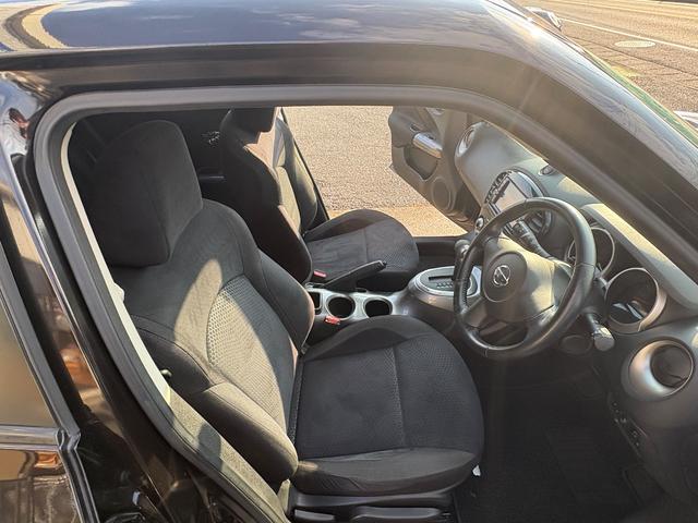 ジューク １５ＲＸ　パーソナライズパッケージ　純正ナビ　フルセグＴＶ　バックカメラ　スマートキー　プッシュスタート　純正アルミ（27枚目）