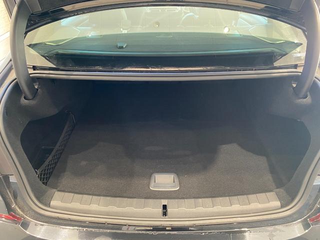 ３シリーズ ３３０ｅ　Ｍスポーツ　パワーバックドア　パワーシート　シートヒーター　クルーズコントロール　３６０度カメラ　置くだけ充電（33枚目）