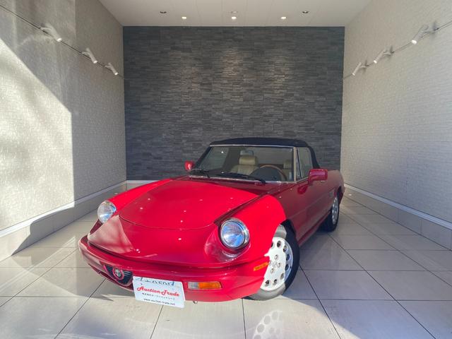 アルファスパイダー（アルファロメオ）の中古車を探すなら【グー