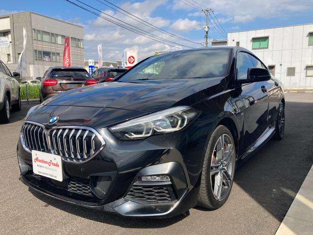 ２シリーズ ２１８ｉグランクーペ　Ｍスポーツ　レーダークルーズ　パーキングアシスト　ＢＳＭ　バックカメラ　コーナーセンサー　ハーフレザー　ＥＴＣ　メモリーシート（4枚目）