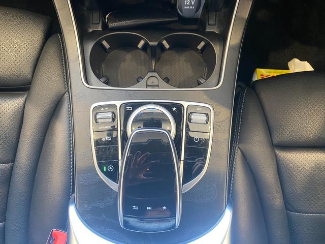 Ｃクラスステーションワゴン Ｃ２２０ｄ　ステーションワゴンローレウスエディション　パノラマスライディングサンルーフ　リアビューカメラ　キーレスゴー　ＡＭＧスタイリングＰＫＧ　電動リアゲート　アクティブレーンキーピングアシスト　ドライビングＰＫＧ　パワーシート（21枚目）