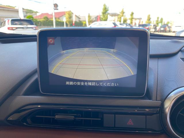 ロードスターＲＦ ＶＳ　６速マニュアル　ハードトップ　電動開閉　純正ナビ　ＴＶ　レーンキープアシスト　ＢＳＭ　バックカメラ　純正ホイール　レザーシート（23枚目）
