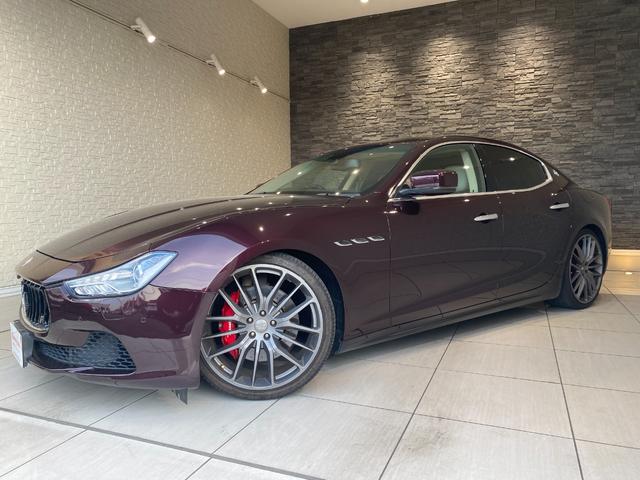 ギブリ Ｓ　右Ｈ　サンルーフ　２１インチチターノホイール　レッドキャリパー　パドルシフト　フルレザーシート　スカイフックサスペンション　パワークラフトマフラー　バルブ開閉スイッチあり　ＥＢＭ　バックカメラ（3枚目）