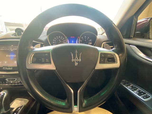 ギブリ Ｓ　右Ｈ　サンルーフ　２１インチチターノホイール　レッドキャリパー　パドルシフト　フルレザーシート　スカイフックサスペンション　パワークラフトマフラー　バルブ開閉スイッチあり　ＥＢＭ　バックカメラ（11枚目）