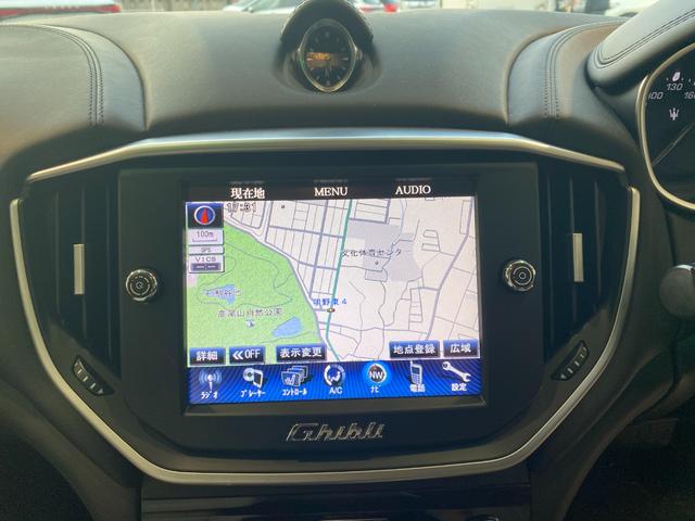 ギブリ Ｓ　右Ｈ　サンルーフ　２１インチチターノホイール　レッドキャリパー　パドルシフト　フルレザーシート　スカイフックサスペンション　パワークラフトマフラー　バルブ開閉スイッチあり　ＥＢＭ　バックカメラ（14枚目）