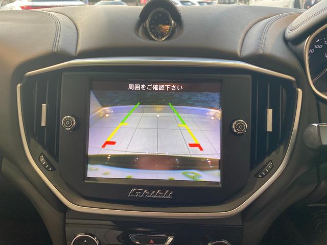 ギブリ Ｓ　右Ｈ　サンルーフ　２１インチチターノホイール　レッドキャリパー　パドルシフト　フルレザーシート　スカイフックサスペンション　パワークラフトマフラー　バルブ開閉スイッチあり　ＥＢＭ　バックカメラ（16枚目）