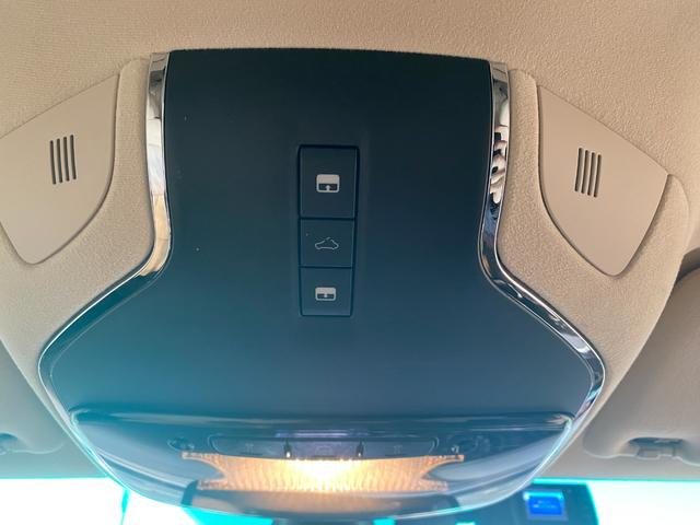 ギブリ Ｓ　右Ｈ　サンルーフ　２１インチチターノホイール　レッドキャリパー　パドルシフト　フルレザーシート　スカイフックサスペンション　パワークラフトマフラー　バルブ開閉スイッチあり　ＥＢＭ　バックカメラ（17枚目）