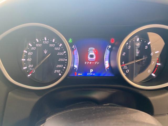 ギブリ Ｓ　右Ｈ　サンルーフ　２１インチチターノホイール　レッドキャリパー　パドルシフト　フルレザーシート　スカイフックサスペンション　パワークラフトマフラー　バルブ開閉スイッチあり　ＥＢＭ　バックカメラ（22枚目）