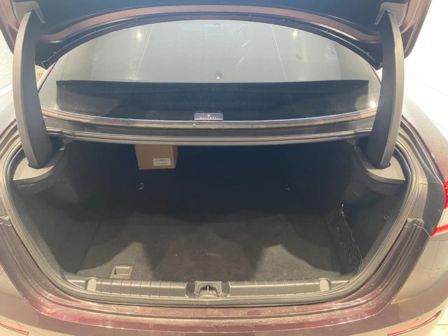 ギブリ Ｓ　右Ｈ　サンルーフ　２１インチチターノホイール　レッドキャリパー　パドルシフト　フルレザーシート　スカイフックサスペンション　パワークラフトマフラー　バルブ開閉スイッチあり　ＥＢＭ　バックカメラ（29枚目）