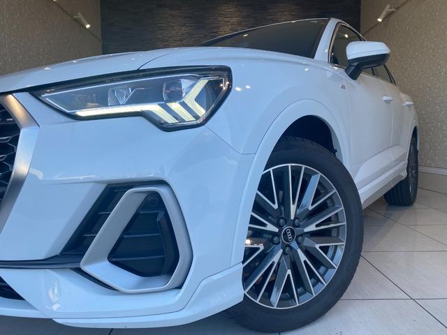 Ｑ３スポーツバック ３５ＴＤＩクワトロ　Ｓライン　３５ＴＤＩクワトロ　Ｓライン　３６０℃カメラ　パワーバックドア　置くだけ充電　シートヒーター　コーナーセンサー（4枚目）