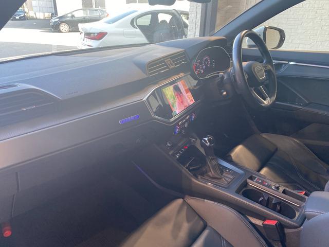 Ｑ３スポーツバック ３５ＴＤＩクワトロ　Ｓライン　３５ＴＤＩクワトロ　Ｓライン　３６０℃カメラ　パワーバックドア　置くだけ充電　シートヒーター　コーナーセンサー（31枚目）