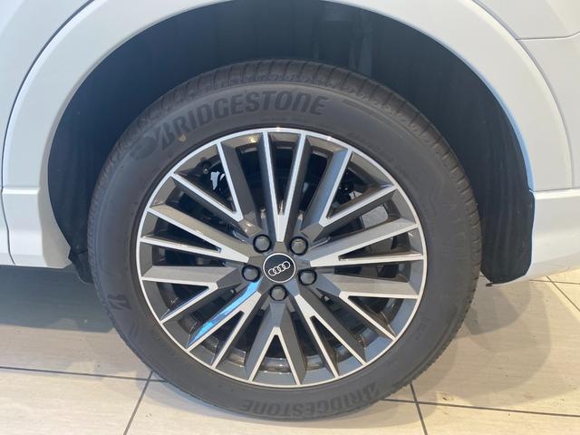 Ｑ３スポーツバック ３５ＴＤＩクワトロ　Ｓライン　３５ＴＤＩクワトロ　Ｓライン　３６０℃カメラ　パワーバックドア　置くだけ充電　シートヒーター　コーナーセンサー（37枚目）