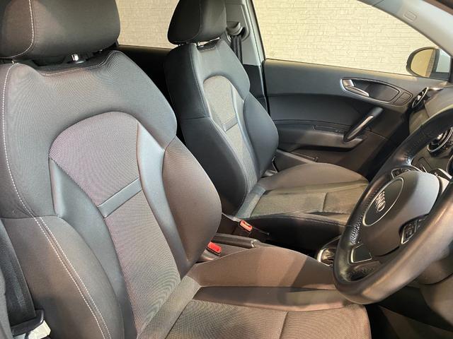 A1スポーツバック 1.0TFSIスポーツ 純正16インチAW ハーフレザーシート ETC(26枚目)