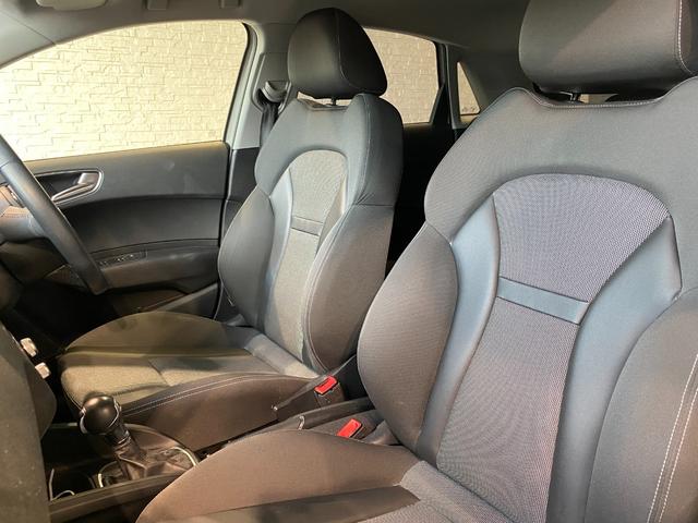 A1スポーツバック 1.0TFSIスポーツ 純正16インチAW ハーフレザーシート ETC(29枚目)