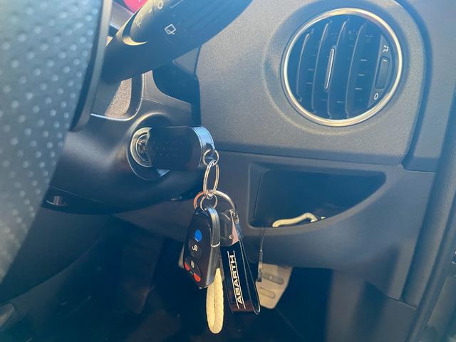 アバルト595 コンペティツィオーネ スティーレ パドルシフト レッドキャリパー 純正オーディオ バックカメラ 可変バルブ(20枚目)